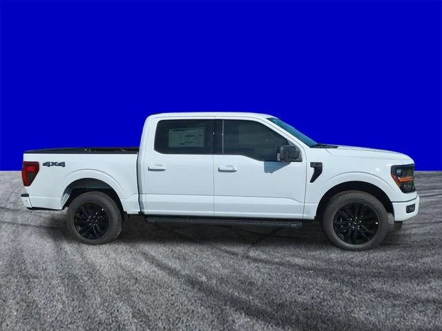 New 2026 Oxford White Ford XLT image 3