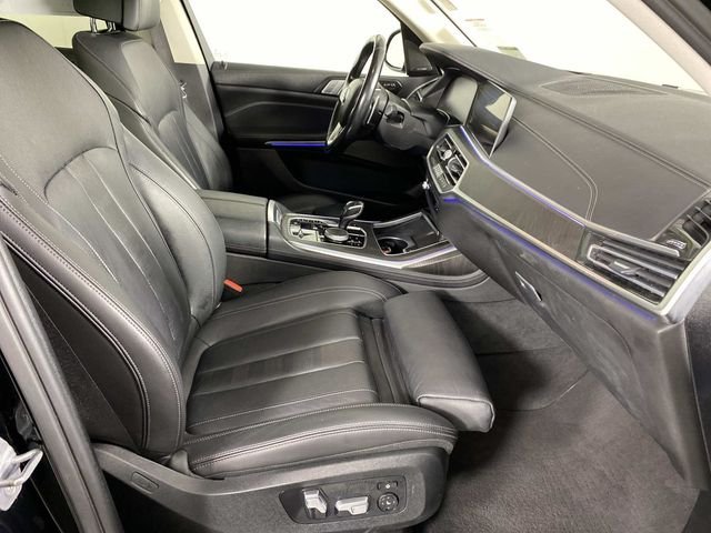 Used 2020 Black BMW xDrive40i image 11