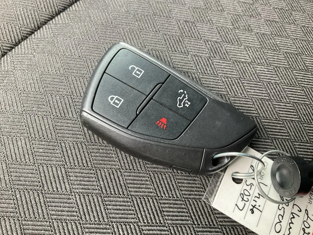 Used 2024 Summit White Chevrolet LT image 37