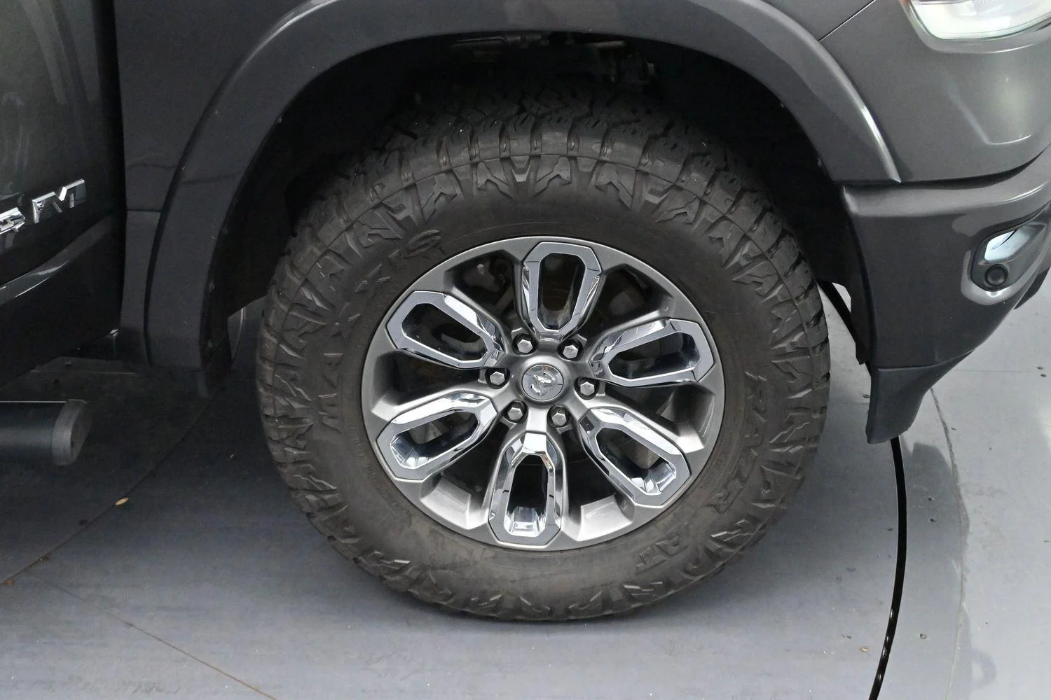 Used 2021 Granite Crystal Metallic Clearcoat Ram Laramie image 34