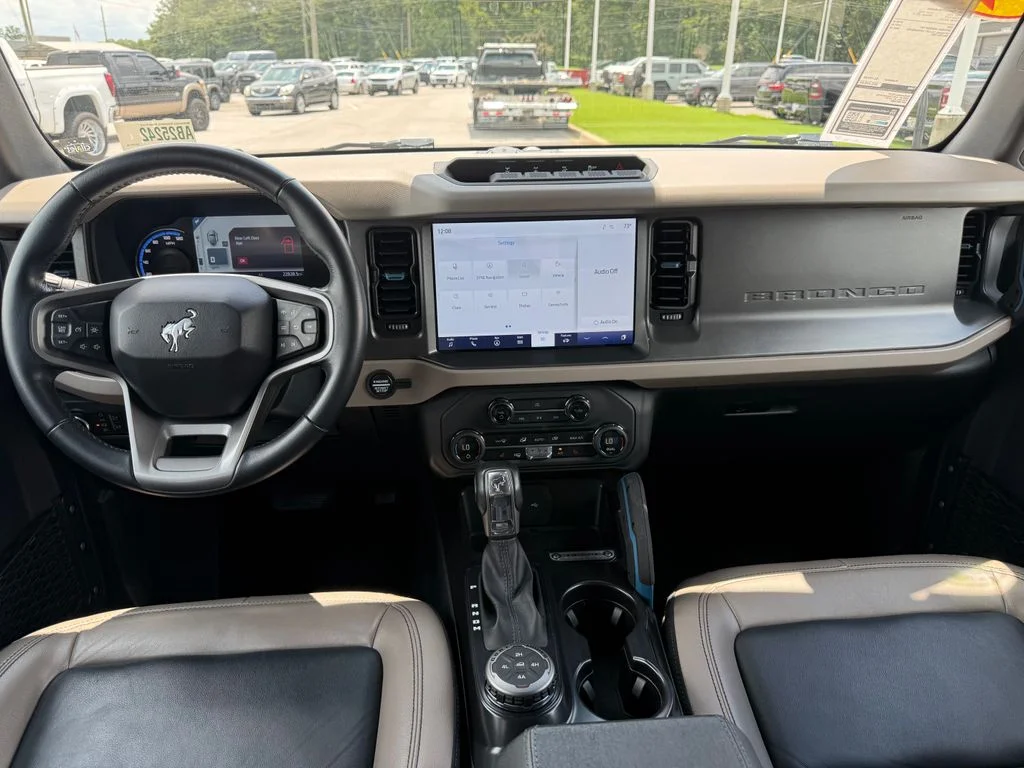 Used 2024 Gray Ford Wildtrak image 7