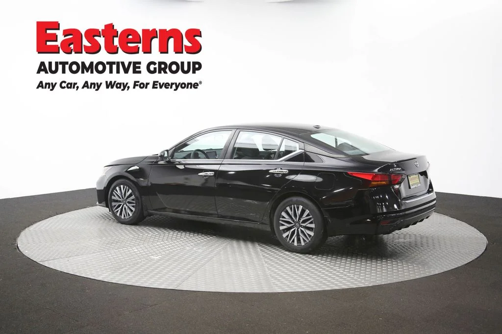 Used 2023 Black Nissan 2.5 SV image 62
