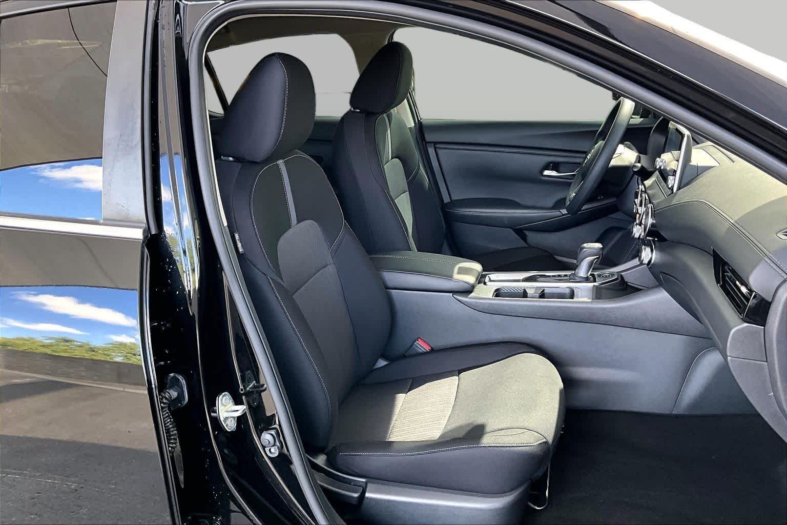 Used 2024 Super Black Nissan SV image 9