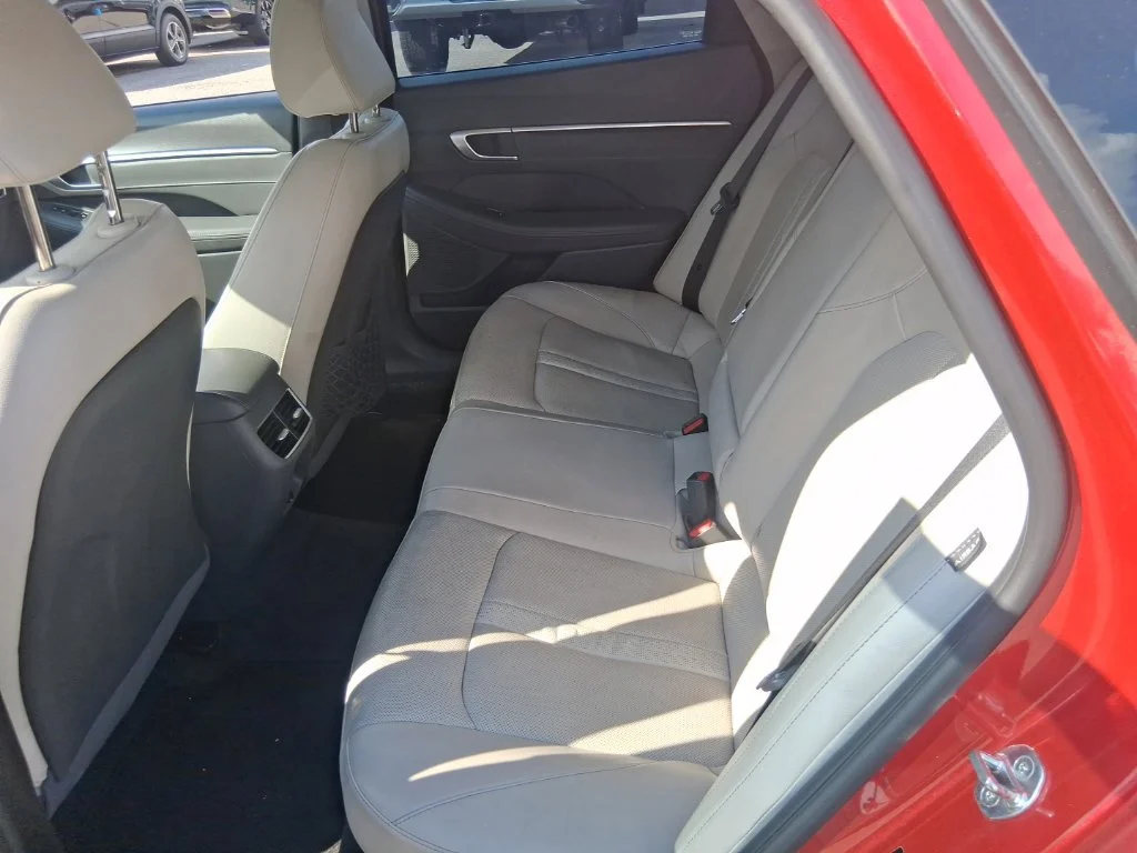 Used 2021 Red Hyundai Limited image 17