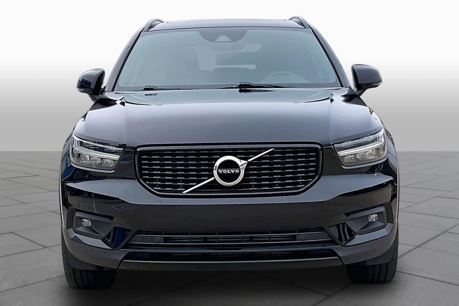 Used 2021 Black Stone Volvo R-Design image 5