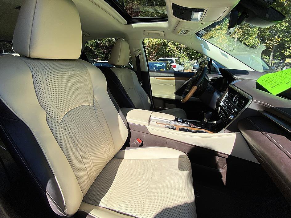 Used 2019 White Pearl Lexus RX 350 image 12