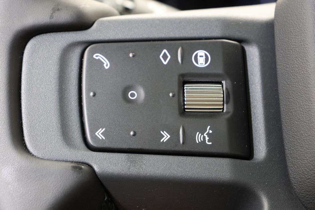 2026 Land Rover Defender X-Dynamic SE - Photo 18