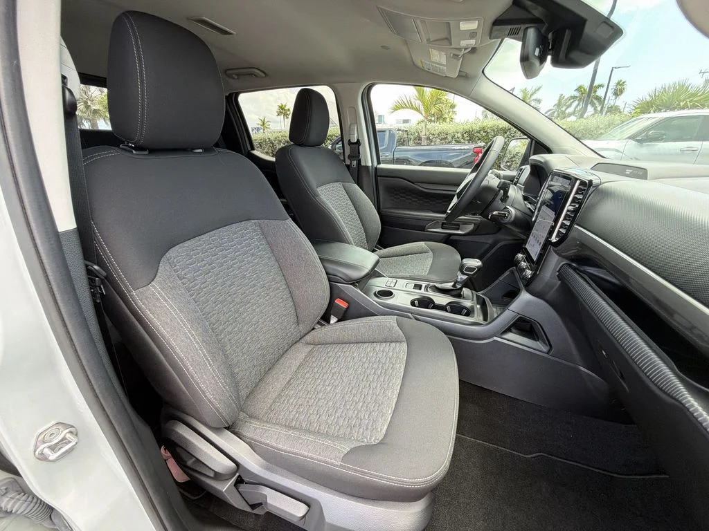 Used 2024 Green Ford XLT image 34