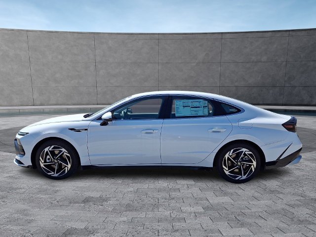 New 2026 White Hyundai SEL Sport image 4