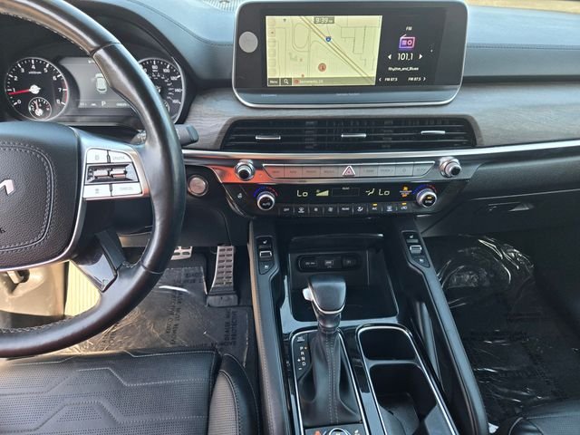 Used 2022 White Kia SX image 18
