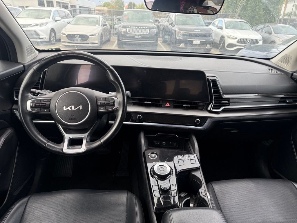 Used 2023 Black Kia EX image 4