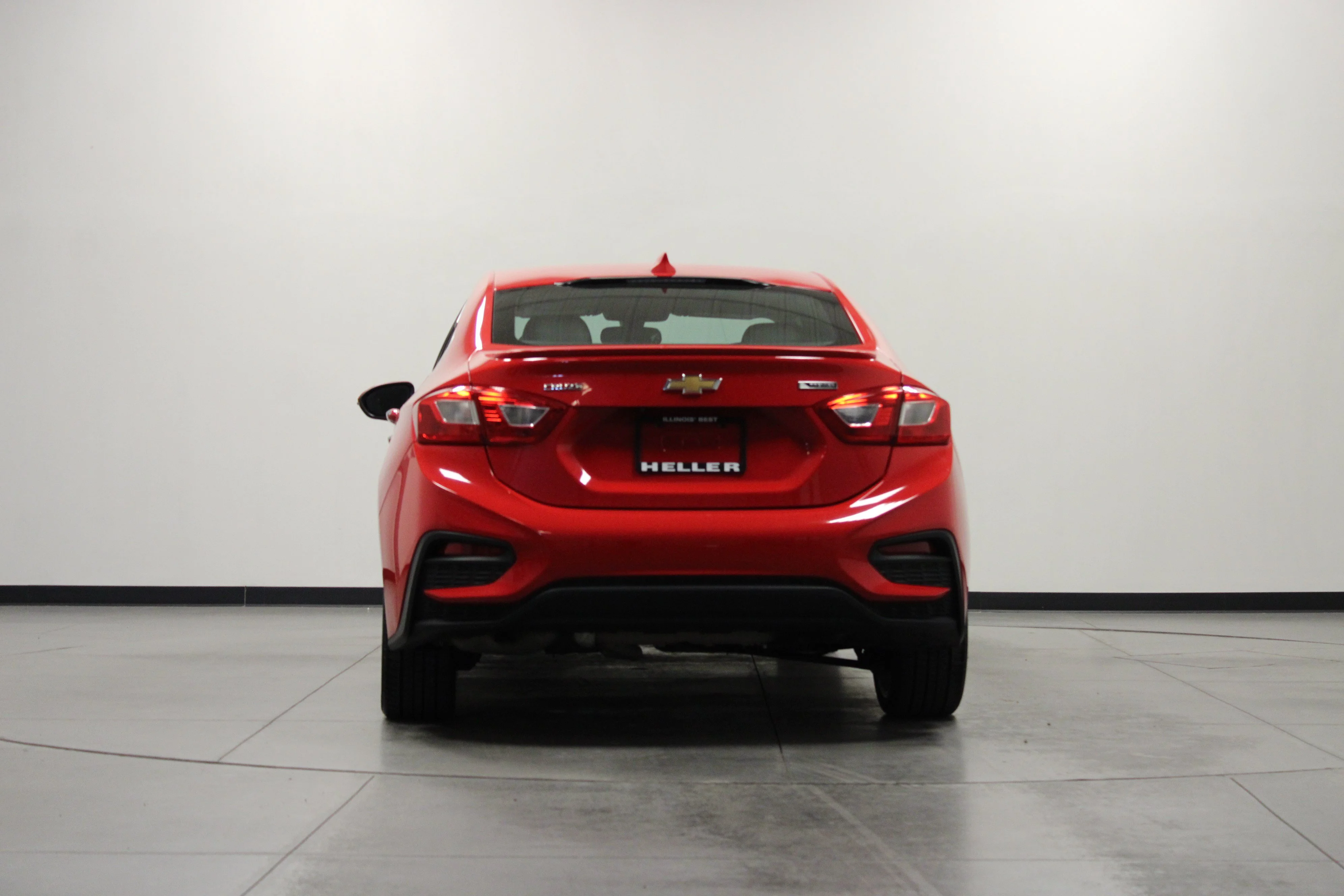 Used 2016 RED HOT Chevrolet Premier image 5