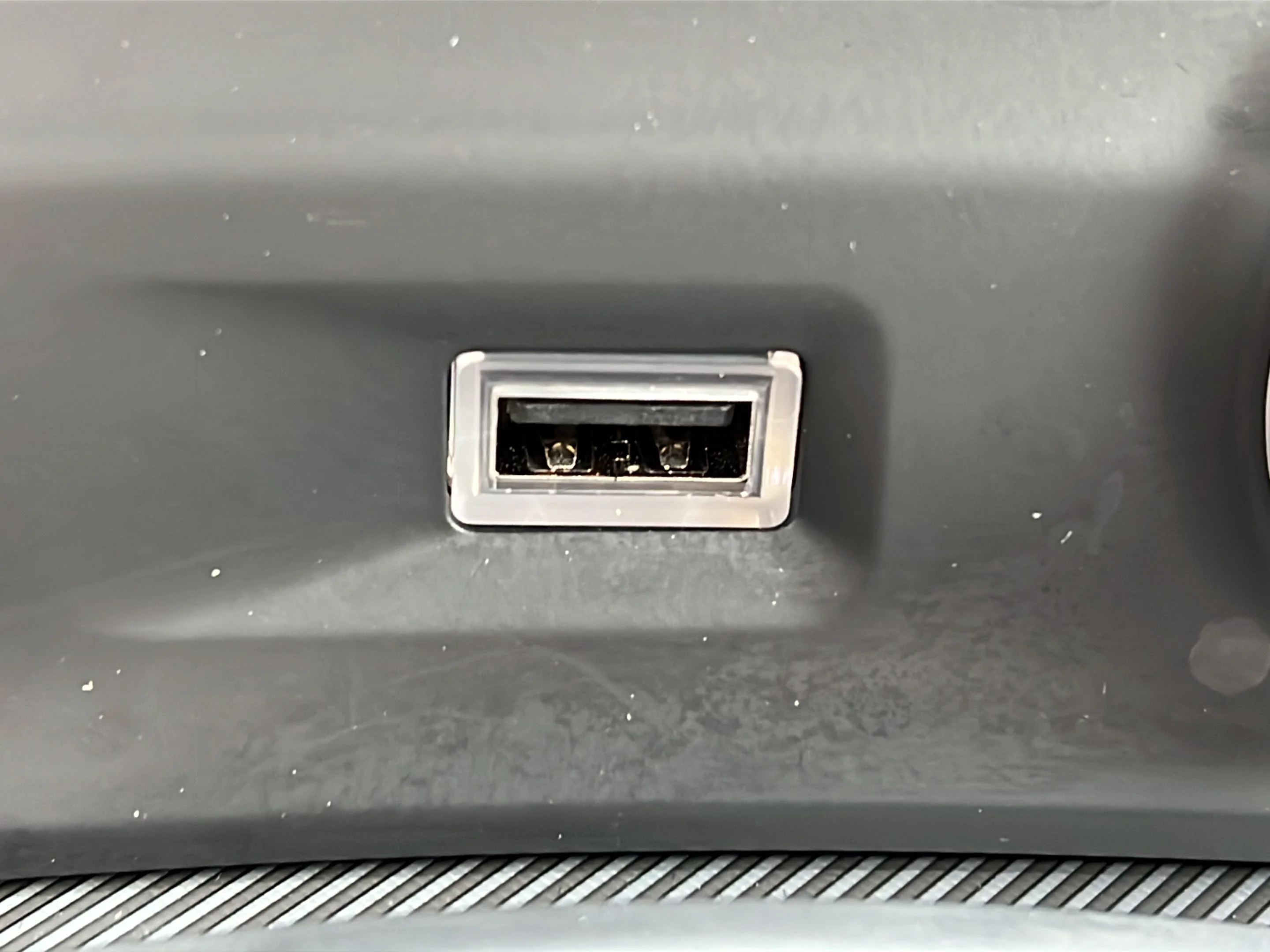 Used 2024 Moonlight Gray Metallic Alfa Romeo Ti image 28