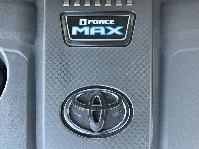 Used 2025 Beige Toyota Capstone image 25