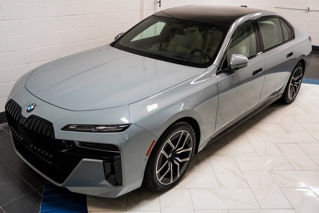 Used 2023 Gray BMW 760i xDrive image 49