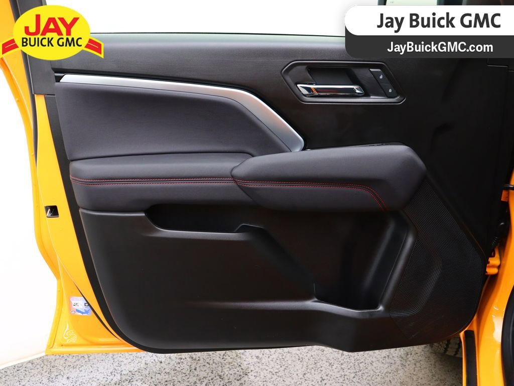 2026 Chevrolet Colorado Z71 - Photo 9