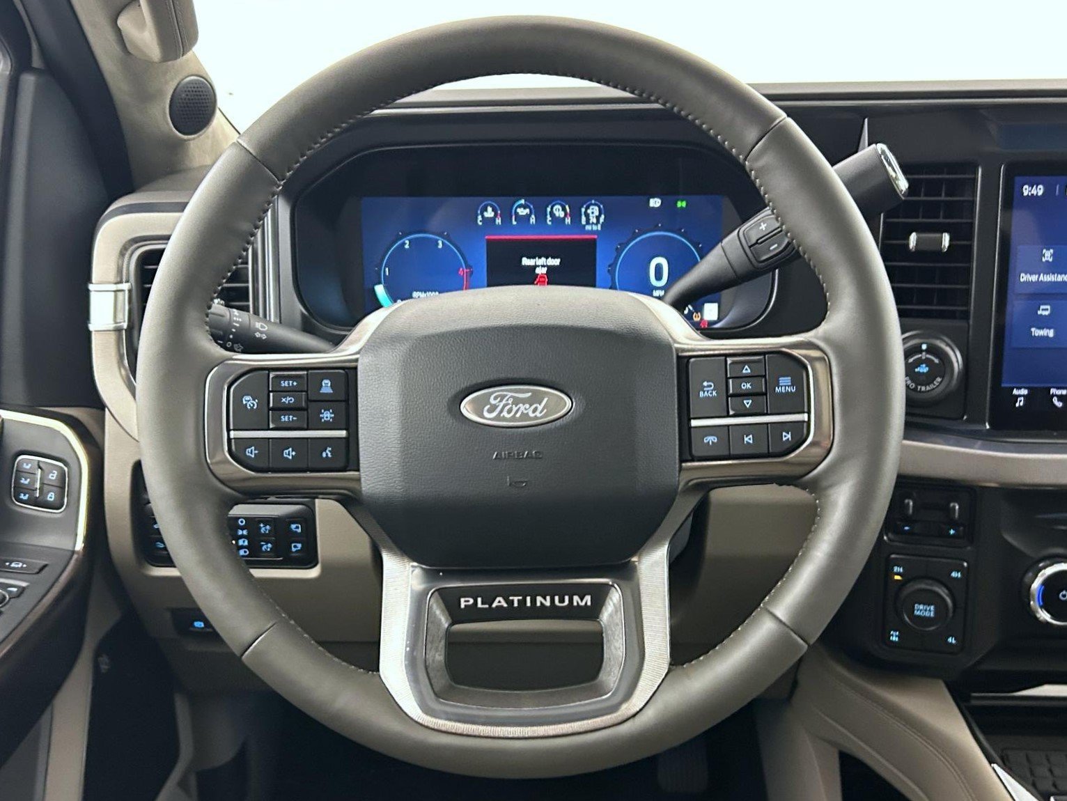 New 2027 Star White Metallic Tri-Coat Ford Platinum image 12