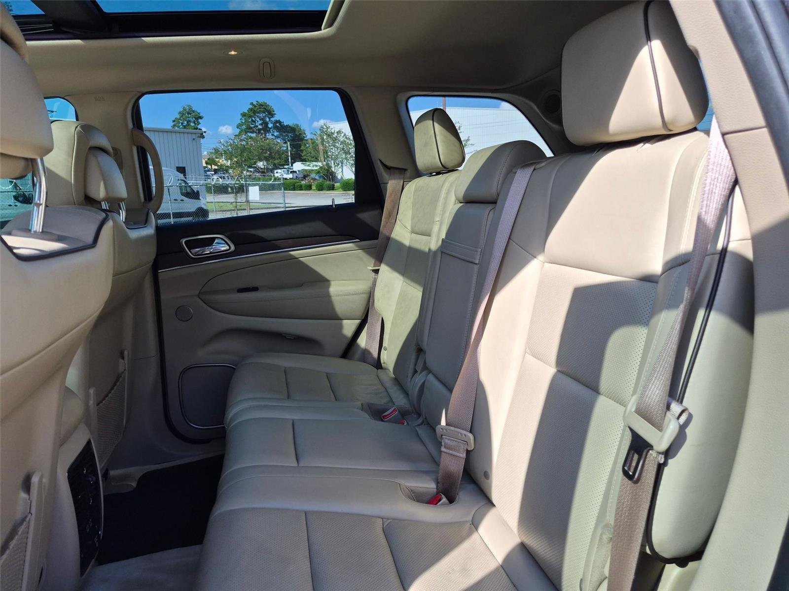 Used 2017 Walnut Brown Jeep Overland image 25