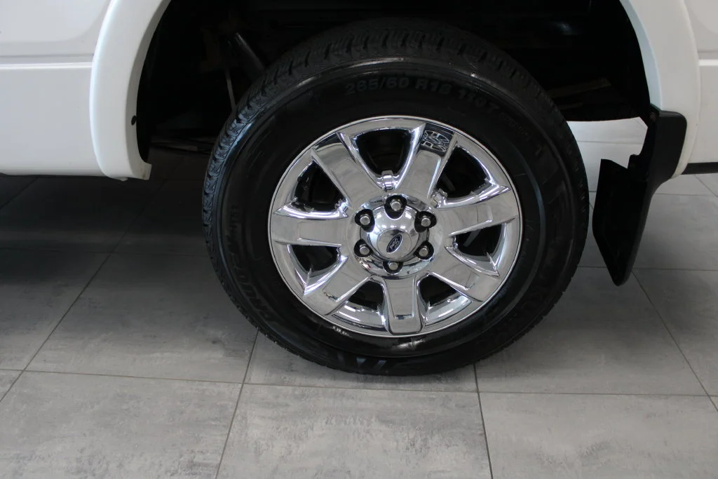 Used 2014 White Platinum Tri-Coat Metallic Ford Lariat image 7