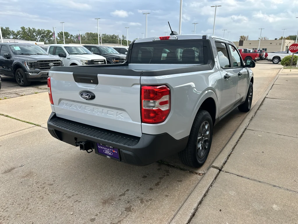New 2026 Space White Metallic Ford XLT image 11