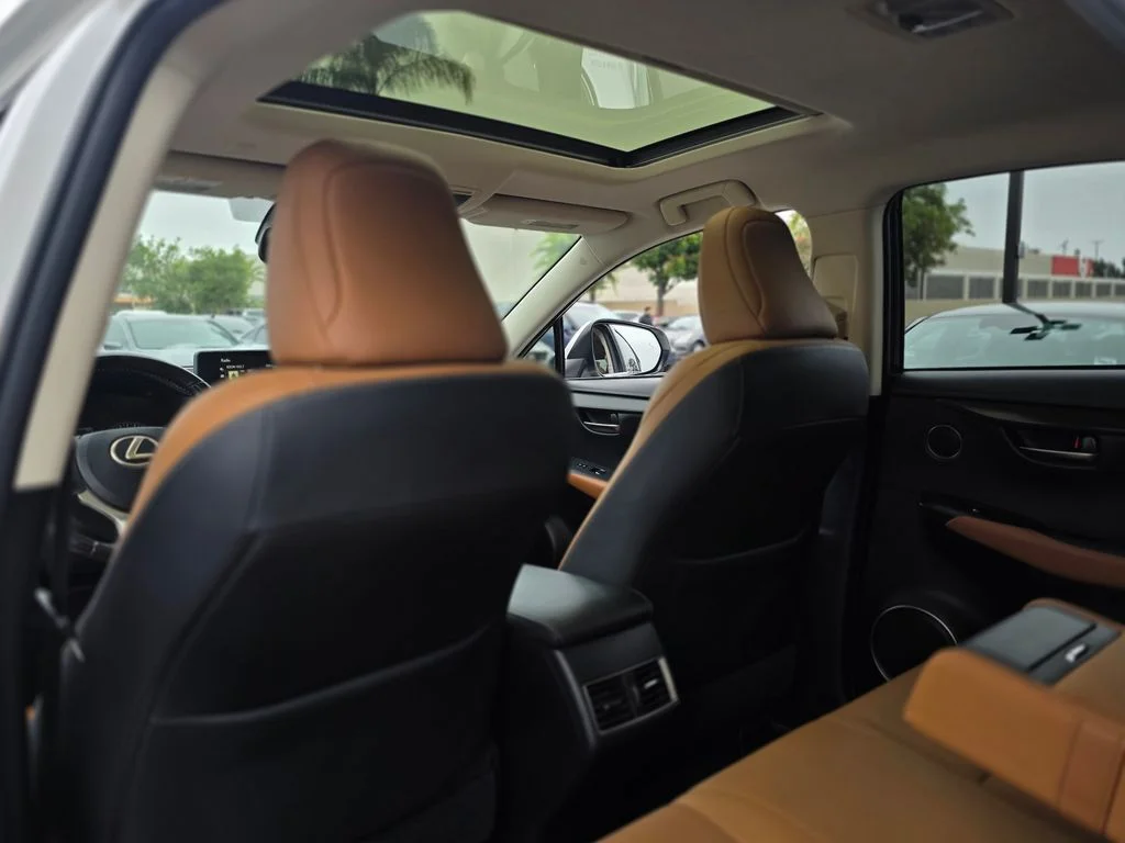 2020 Lexus NX 300 - Photo 18