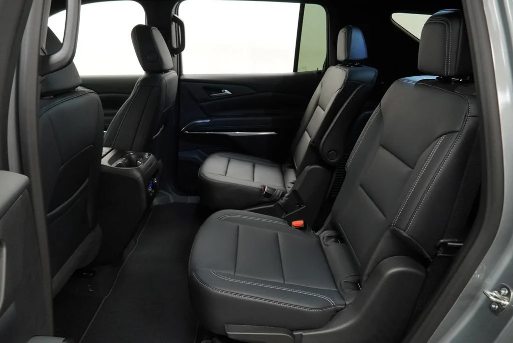 2027 Chevrolet Traverse LT - Photo 12