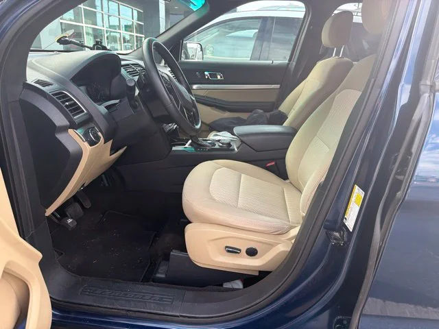 Used 2017 Blue Ford Base image 8