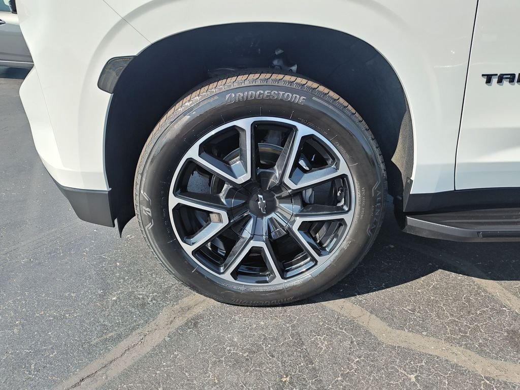 Used 2023 White Chevrolet RST image 10