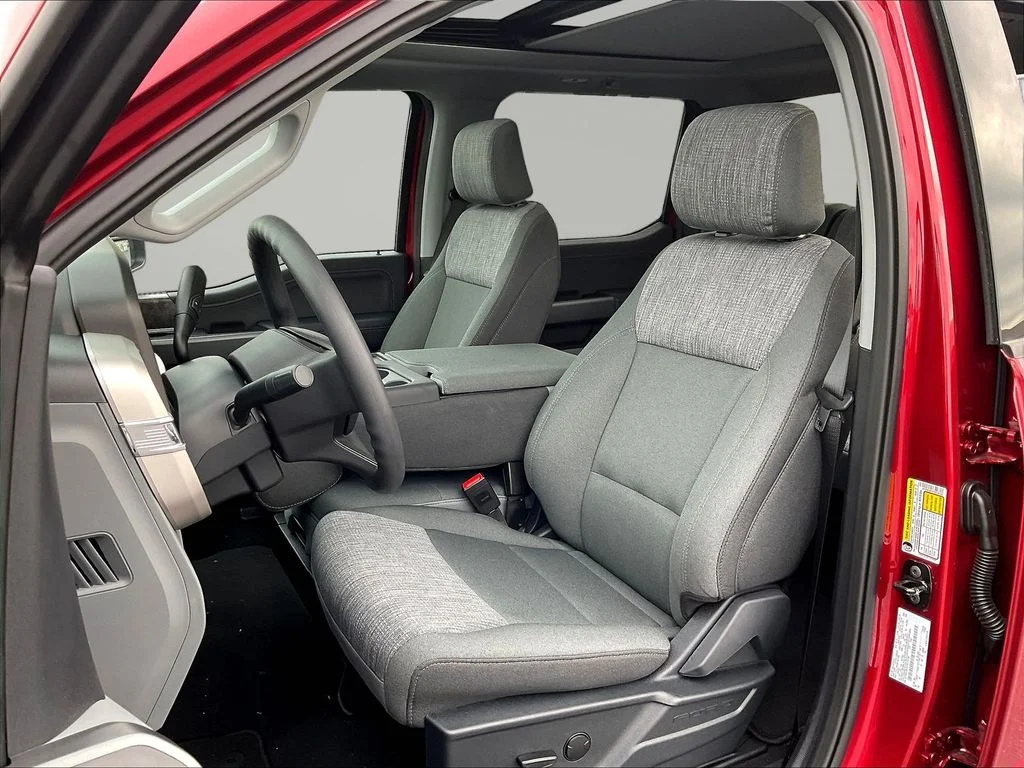 New 2026 Ruby Red Metallic Tinted Clearcoat Ford F-350® XLT image 13