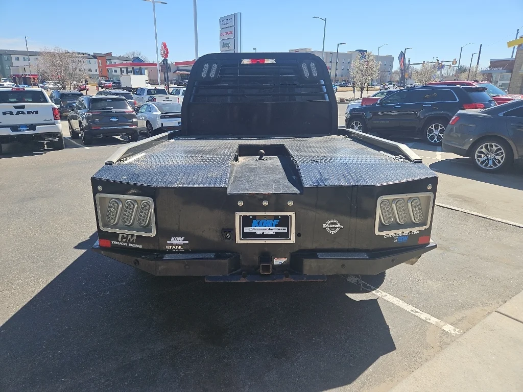 Used 2017 Shadow Black Ford Platinum image 4