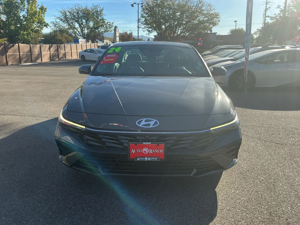 Used 2024 Amazon Gray Hyundai Limited image 2