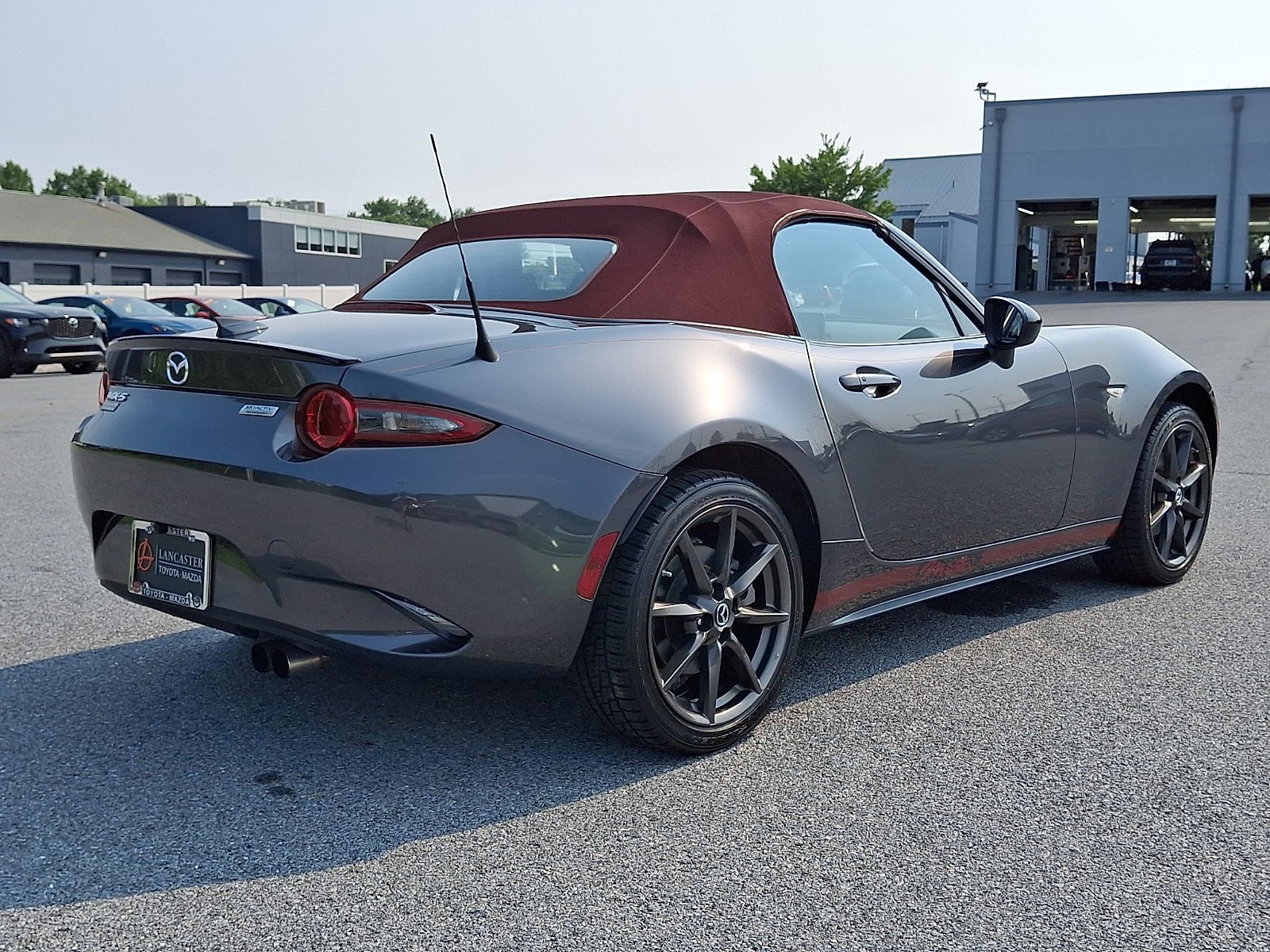 Used 2018 Machine Gray Mazda Club image 11