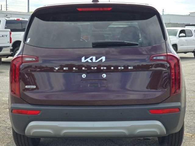 2022 Kia Telluride LX photo 4