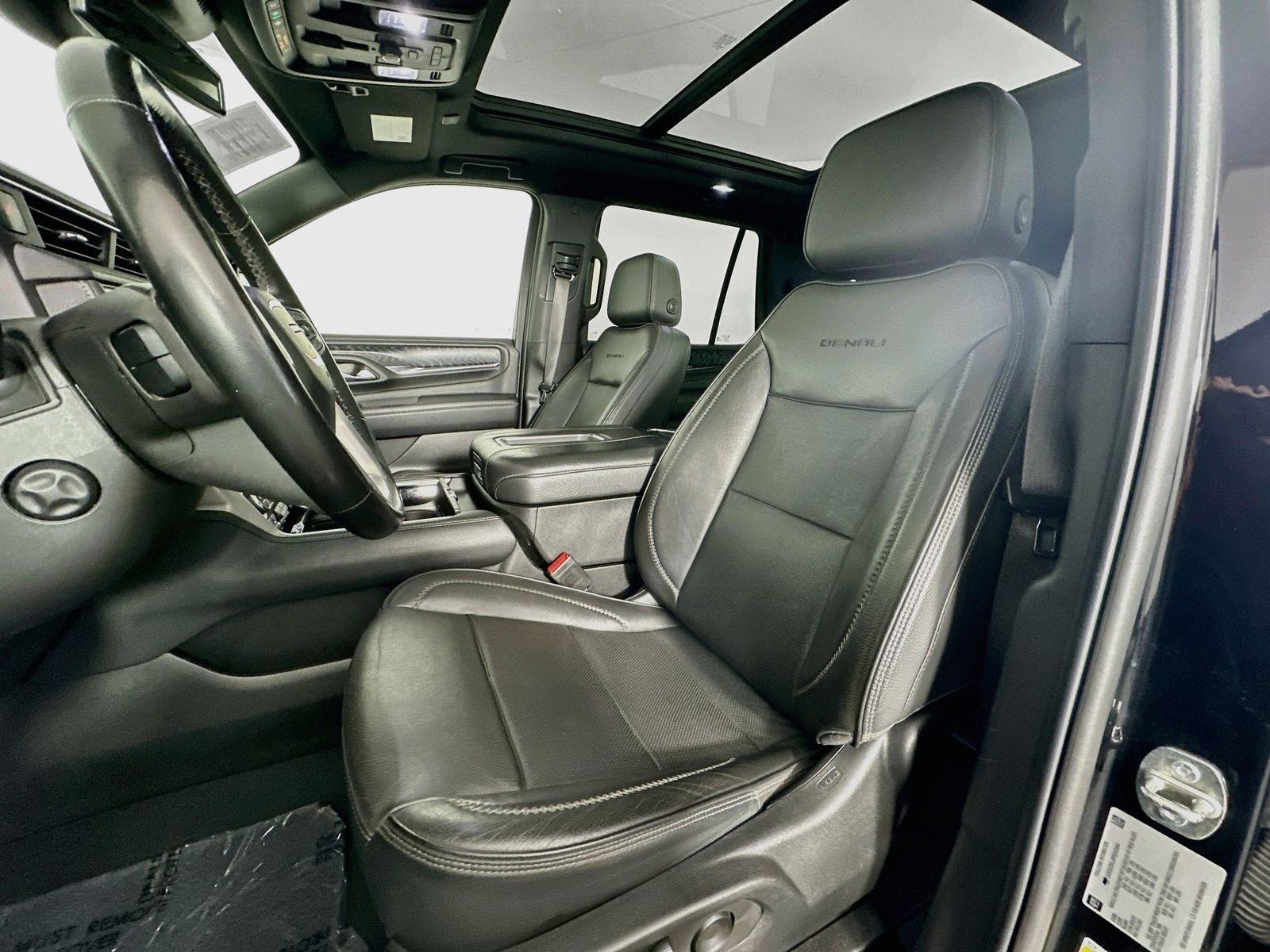 Used 2023 Onyx Black GMC Denali image 23