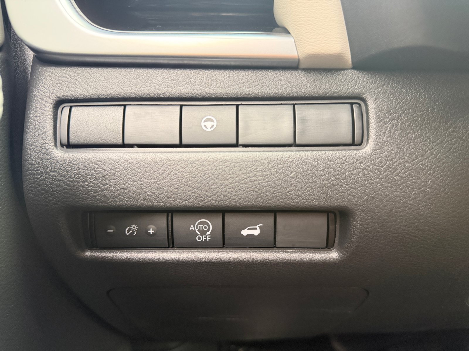 Certified Used 2023 White Nissan SL image 17
