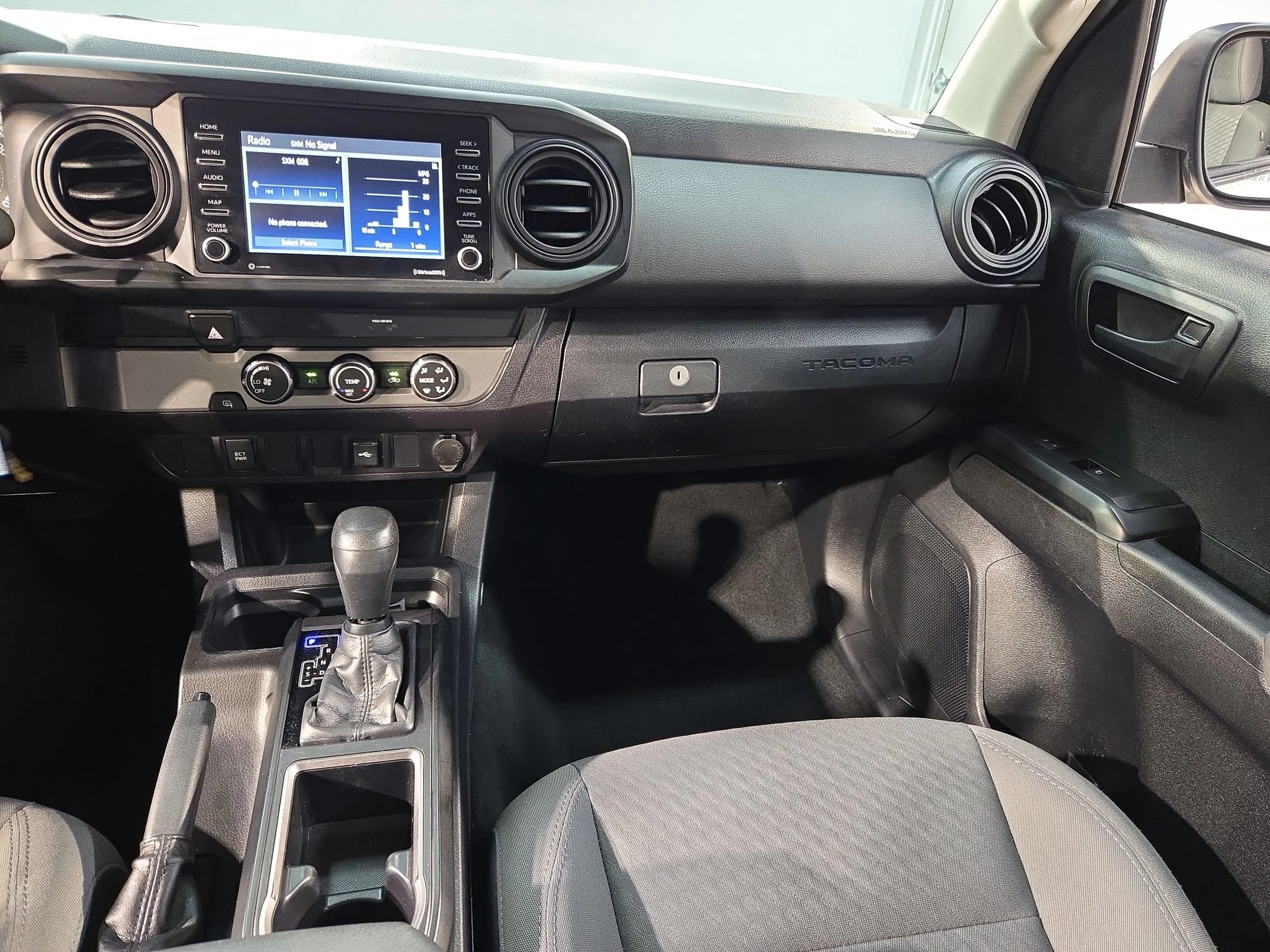 Used 2021 Super White Toyota SR image 11