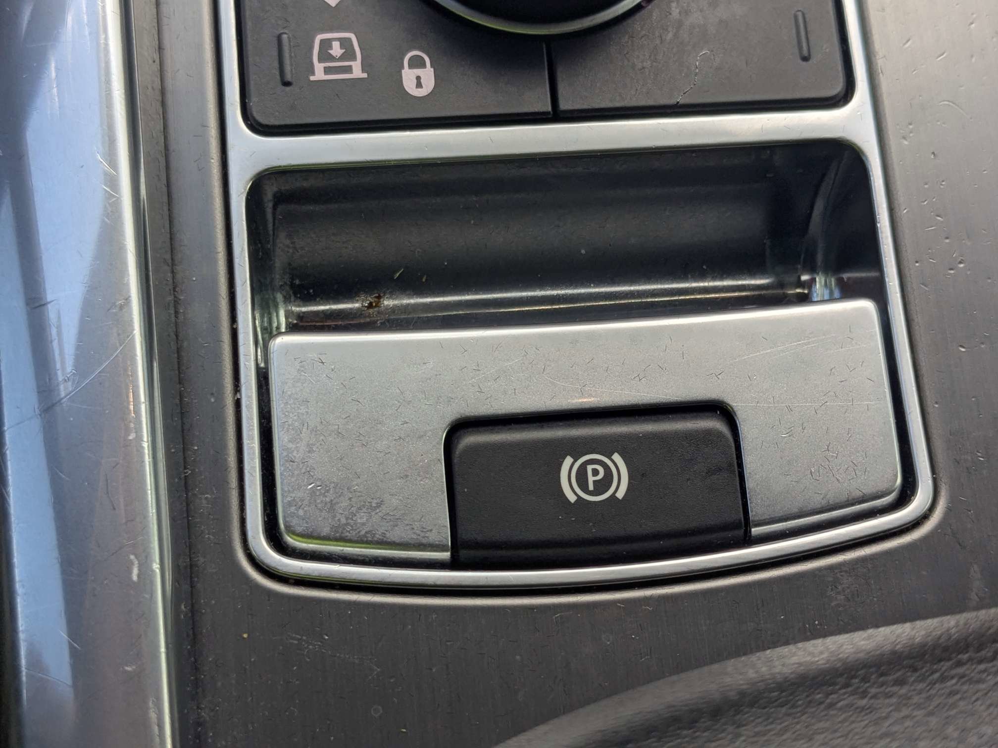 Used 2022 Petrolix Blue Land Rover SE image 34