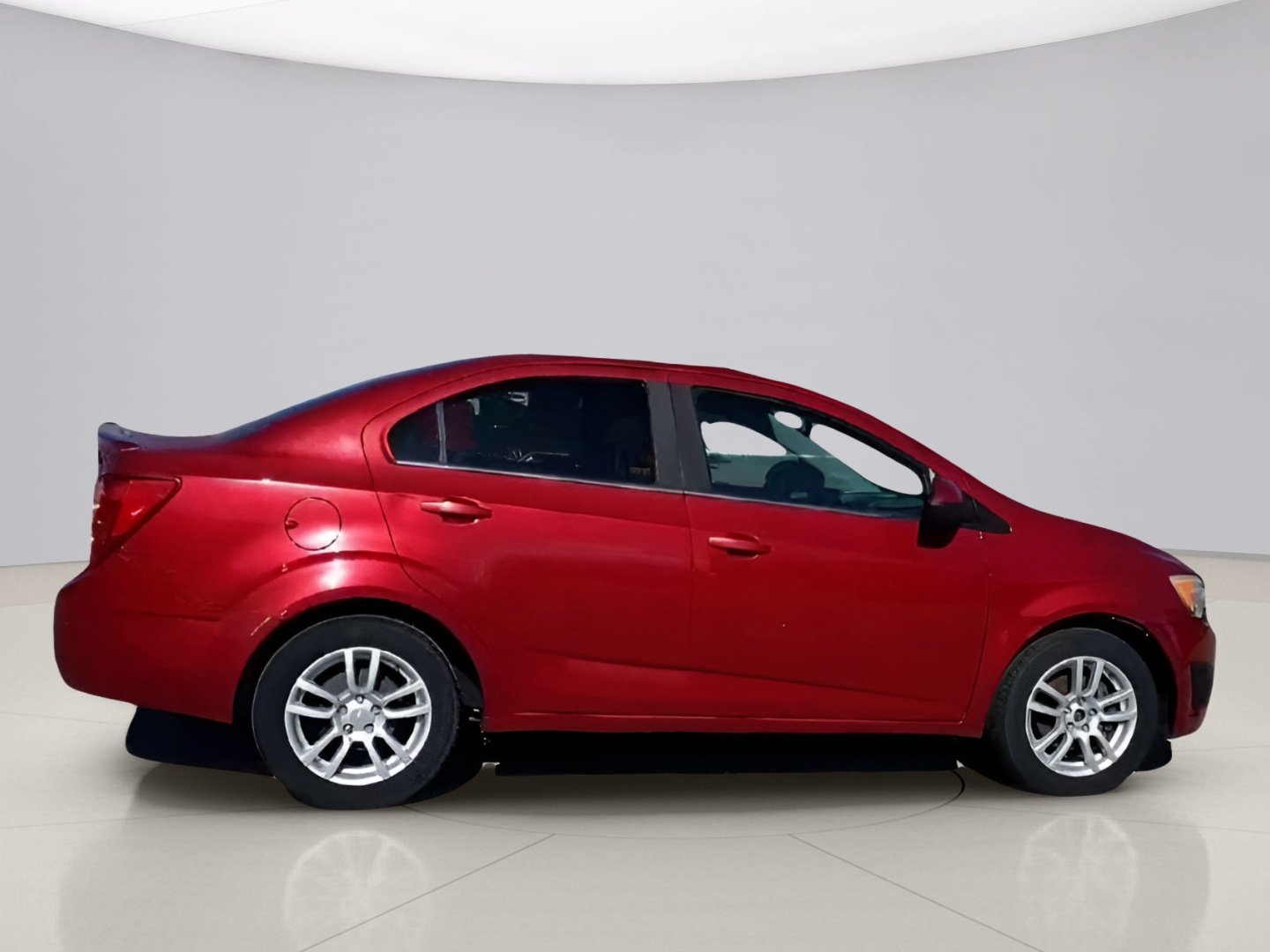 Used 2015 Red Chevrolet LT image 9