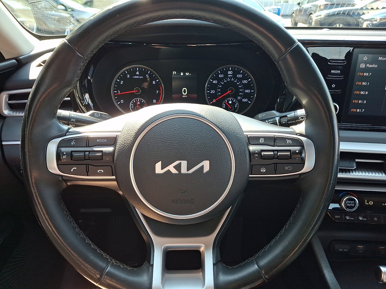 Used 2022 Everlasting Silver Kia LXS image 17