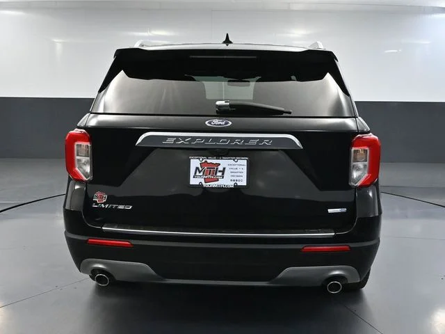 Used 2020 Black Ford Limited image 5