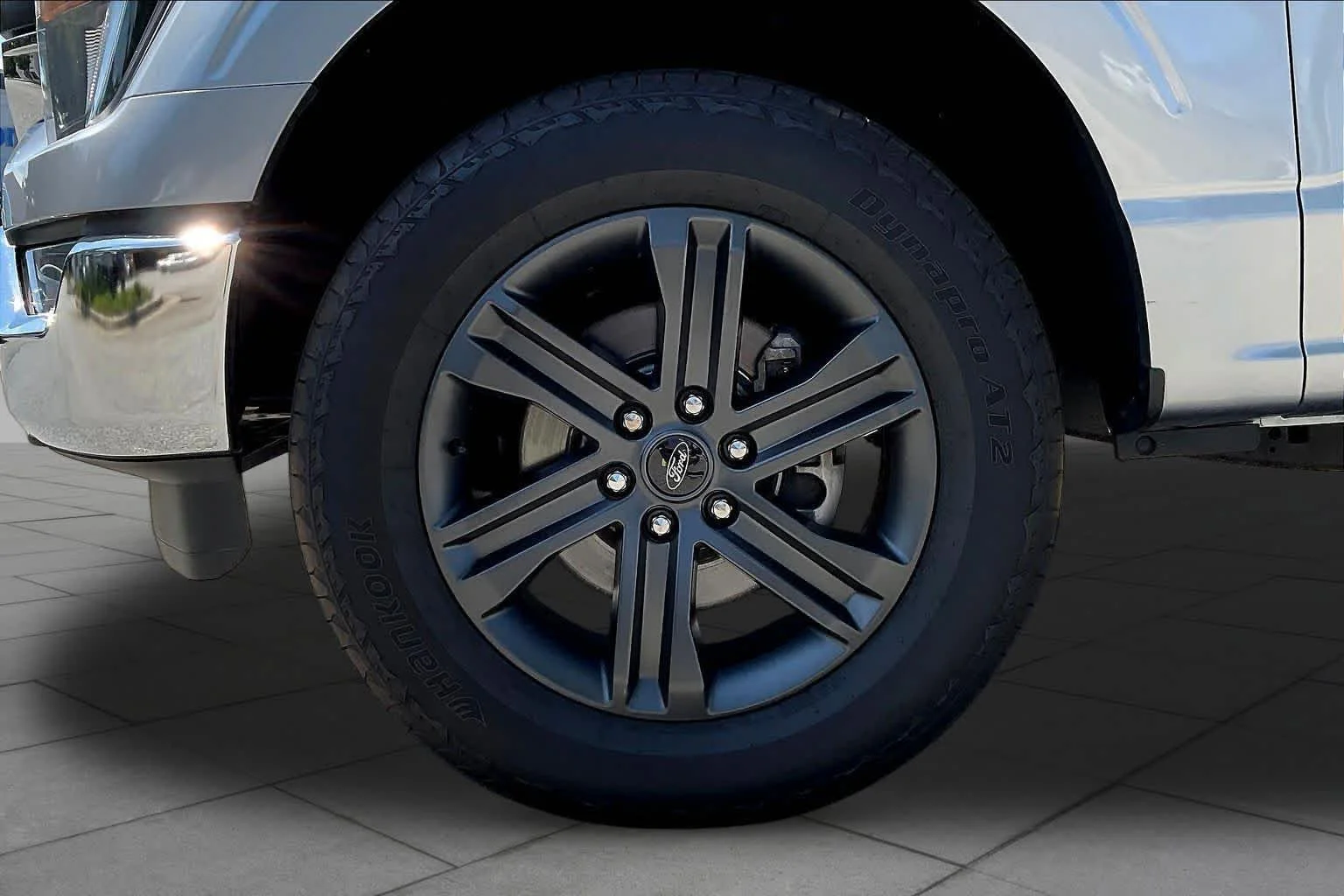 Used 2023 Iconic Silver Metallic Ford XLT image 21