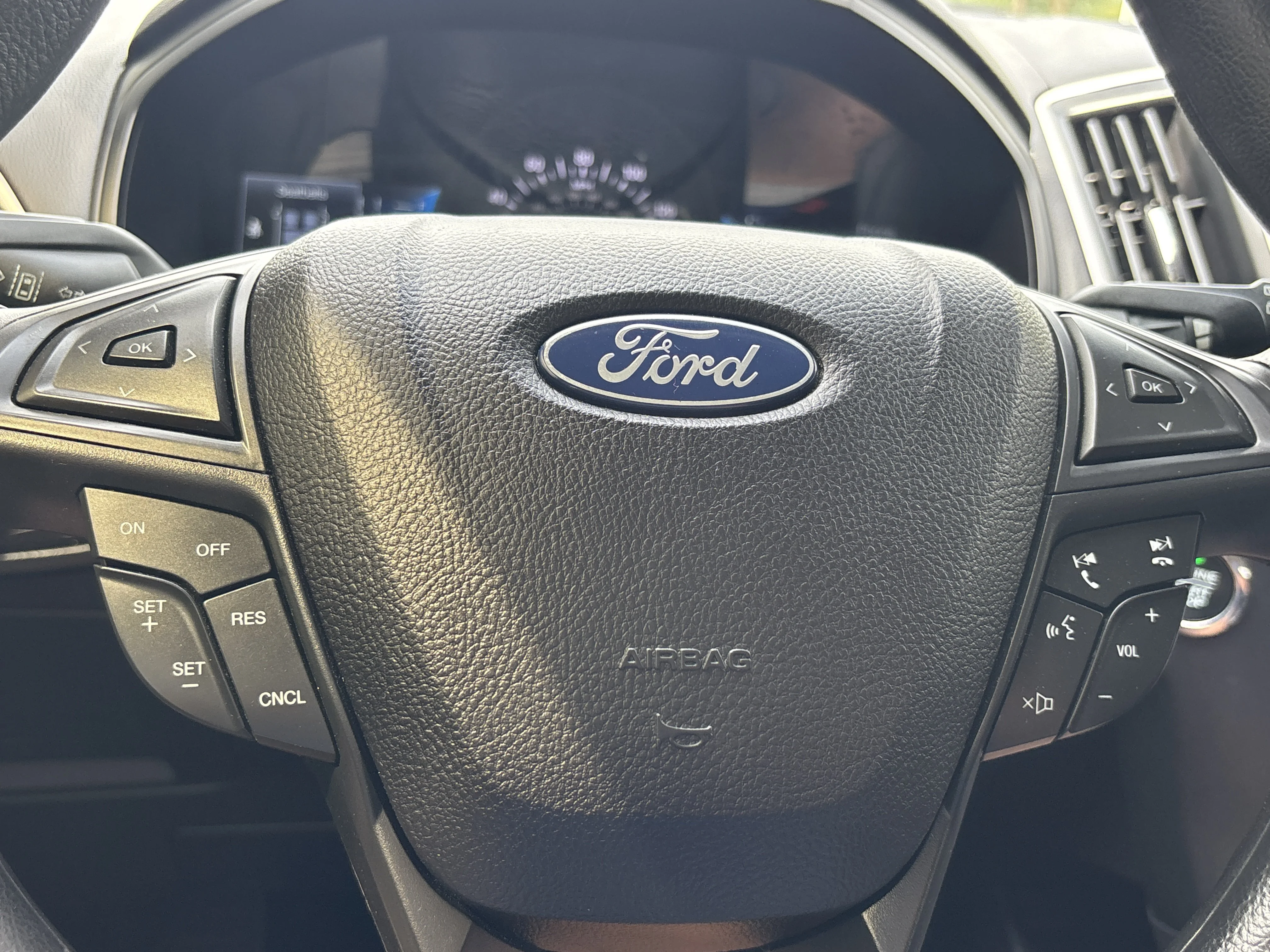 Used 2023 Iconic Silver Metallic Ford SE AWD image 22