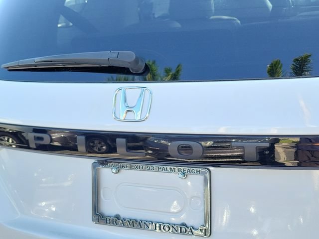 Certified Used 2023 Platinum White Pearl Honda AWD TRG image 8