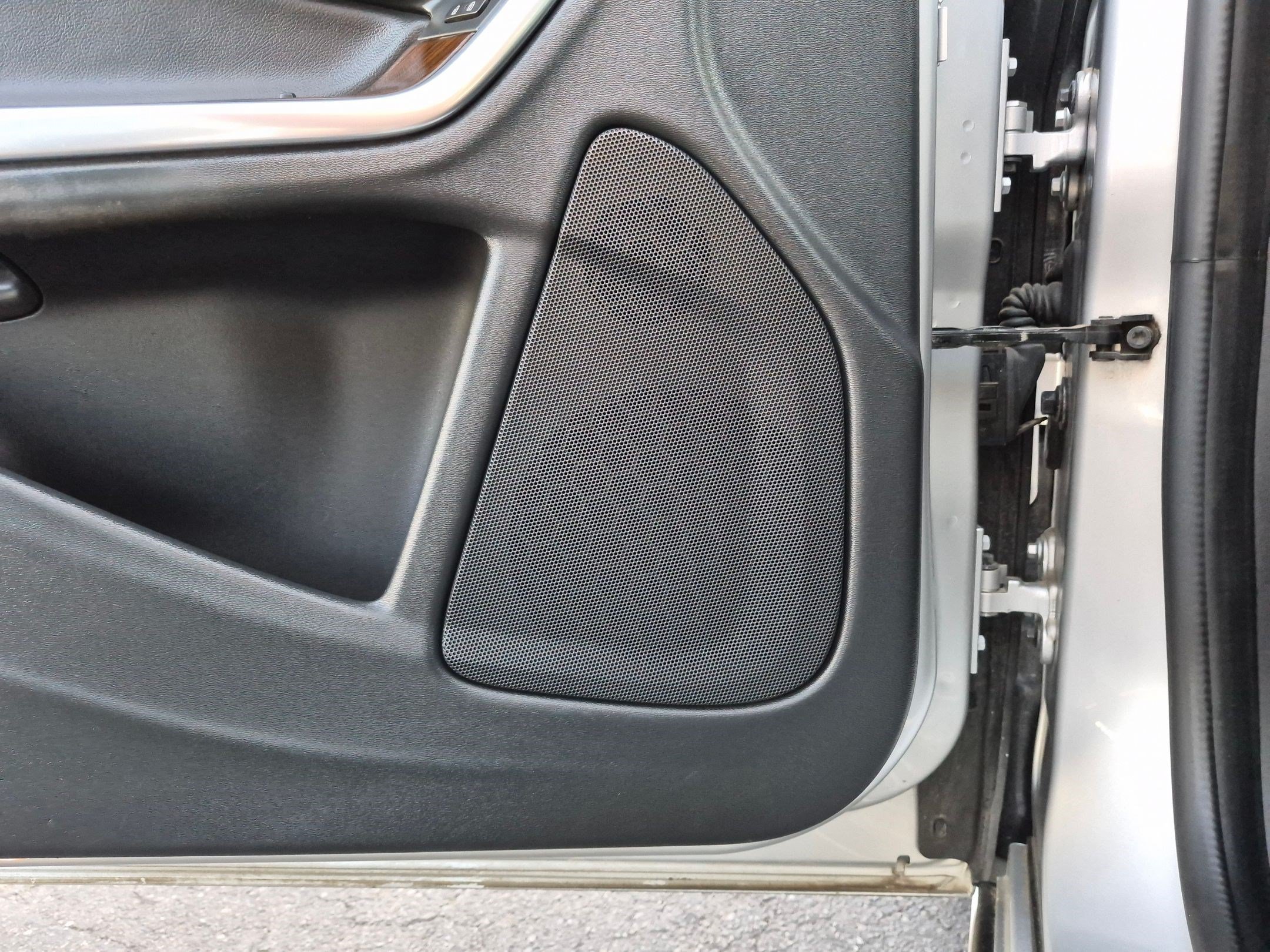 Used 2015 Bright Silver Metallic Volvo T5 Platinum image 13