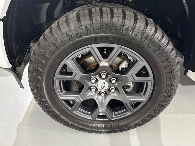 Used 2019 White Ford Lariat image 5