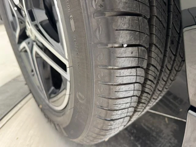 New 2026 Black Mercedes-Benz GLE 350 image 12