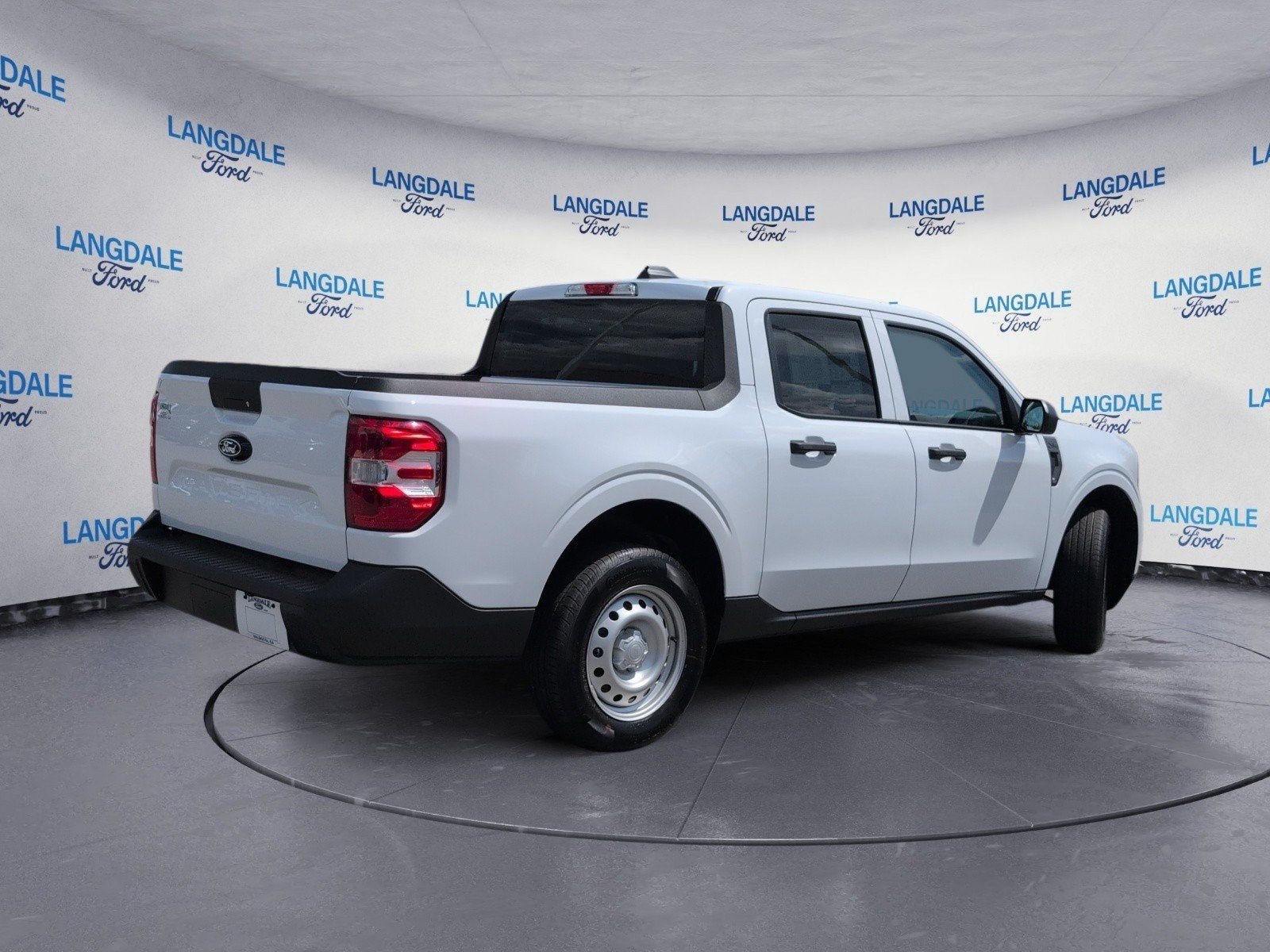 New 2026 Oxford White Ford XL image 4