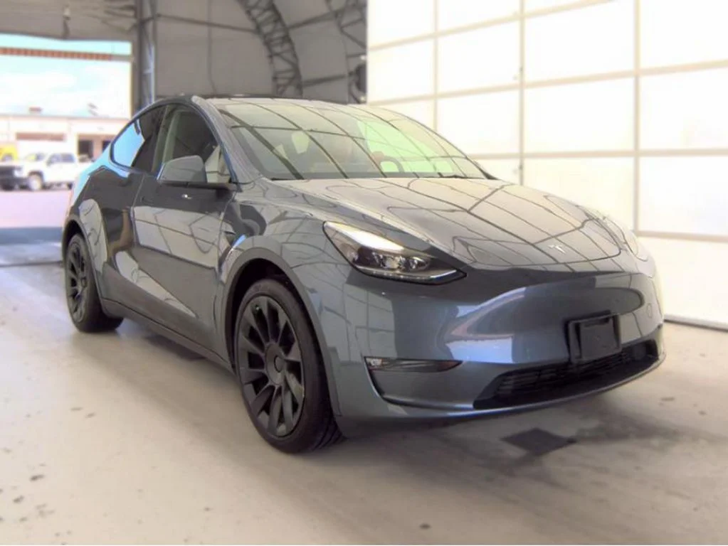 Used 2023 Silver Tesla Long Range image 4