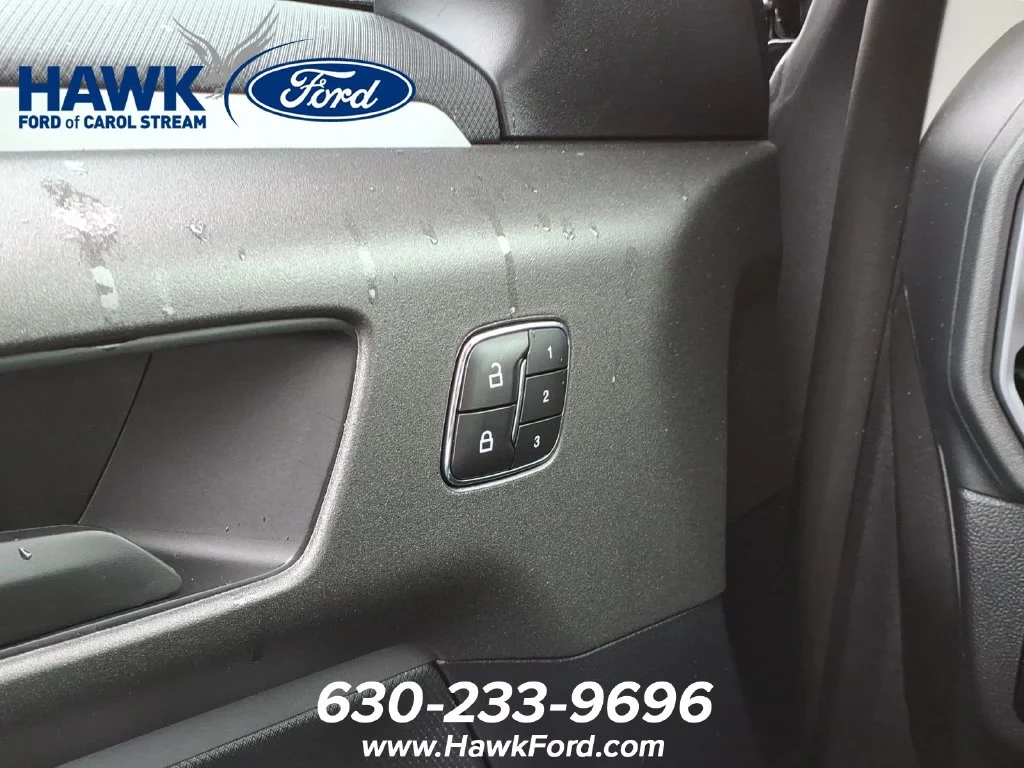 Certified Used 2025 Gray Metallic Ford Badlands image 17