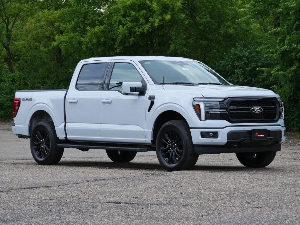 Used 2025 White Ford Lariat image 1